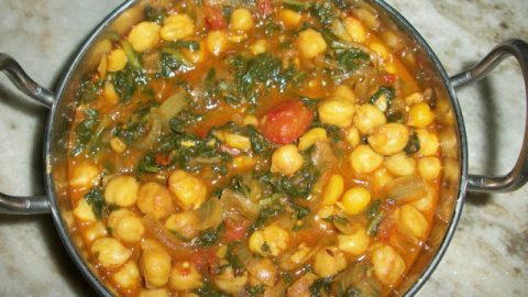 Palak And Kala Chana Sukhi Sabzi Recipe