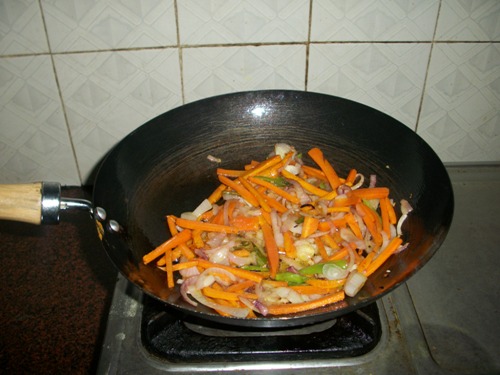 Chapati Noodles   Chapati Noodles Recipe - 24