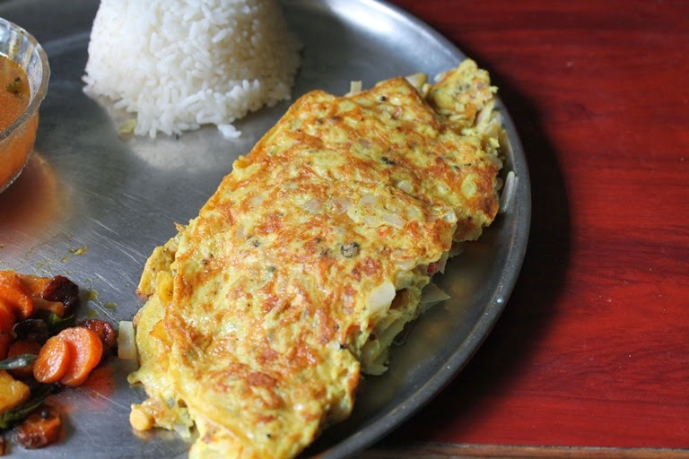 Masala Omelette / Egg Omelet - Indian Style