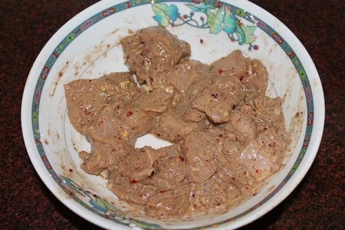 chicken marinating for making Schezwan chicken