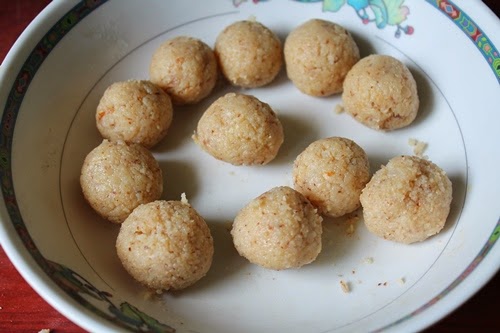 coconut ladoos shaped