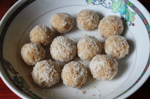 coconut ladoos ready to serve