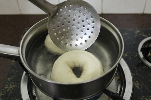 Best Ever Homemade Bagels Recipe - 9