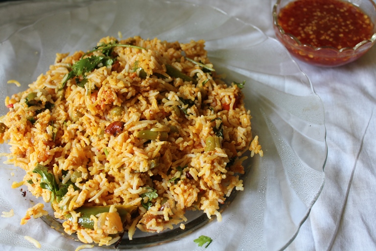 If you are fond of eating Mughlai then make Veg Mughlai Biryani, a well-known simple recipe