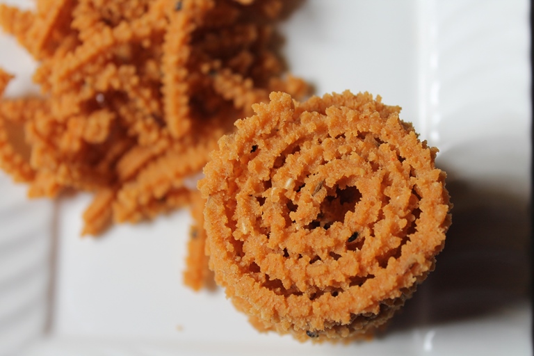 Oats Murukku Recipe