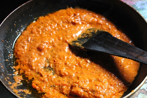 cook red capsicum chutney