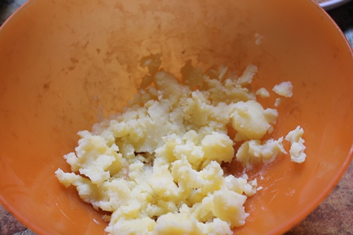 mash boiled potatoes