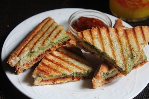 Tri Colour Grill Sandwich Recipe / Tricolour Sandwich Recipe - Yummy Tummy