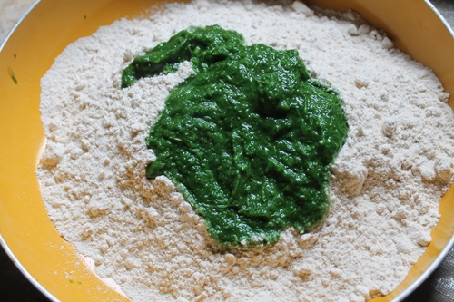 Palak Paratha Recipe   Spinach Chapati Recipe - 59