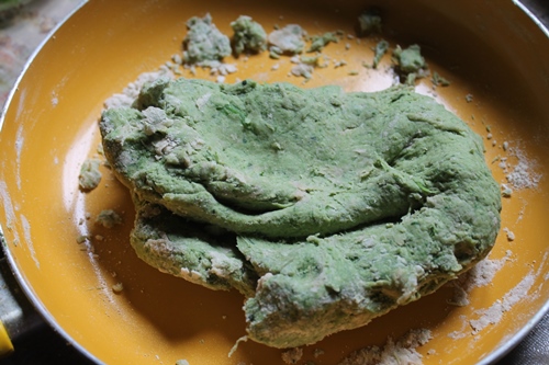 Palak Paratha Recipe   Spinach Chapati Recipe - 17