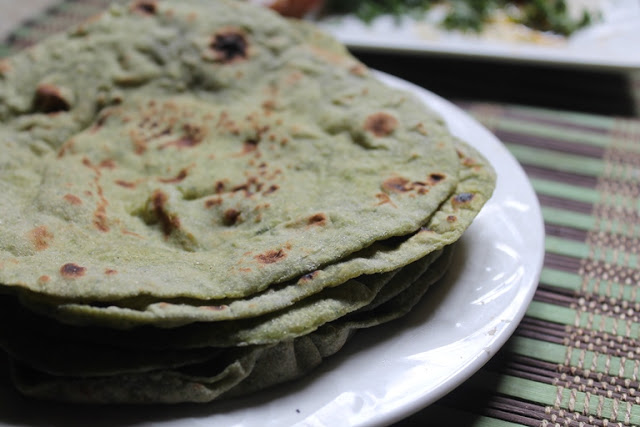 Palak Paratha Recipe   Spinach Chapati Recipe - 53