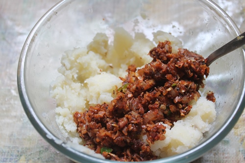 Stuffed Aloo Bhatura Recipe - 88