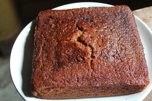 bake gingerbread cake