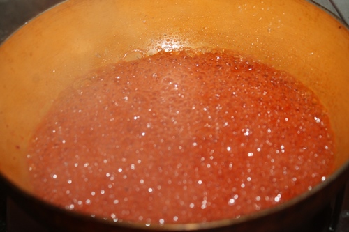 cook sugar syrup till it comes to a boil.