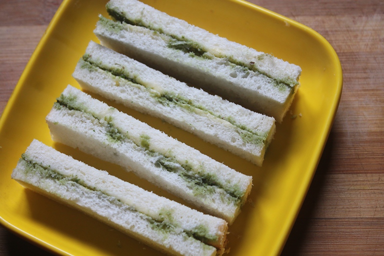 Chutney Sandwich Recipe - Bombay Green Chutney Sandwich Recipe