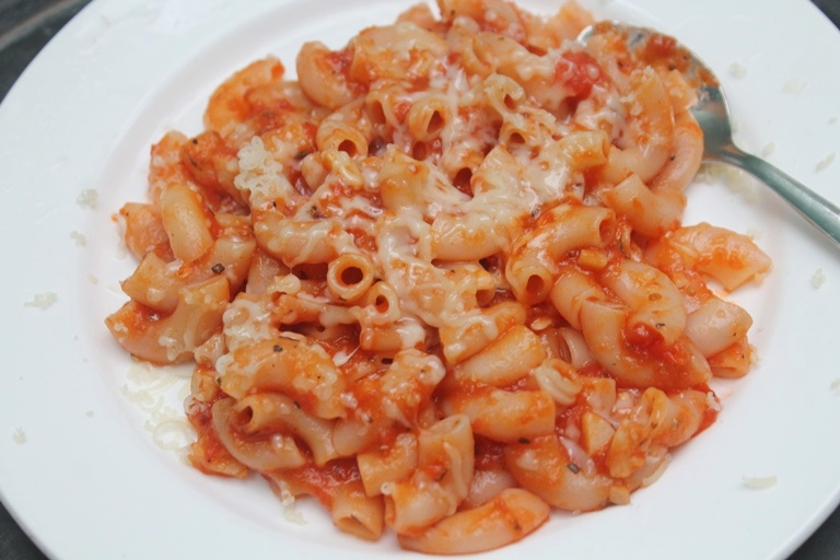 Macaroni sauce store