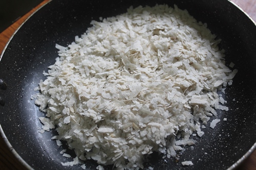 Aval Kara Pongal Recipe   Spicy Poha Pongal Recipe - 32