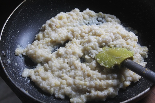 Aval Kara Pongal Recipe   Spicy Poha Pongal Recipe - 29