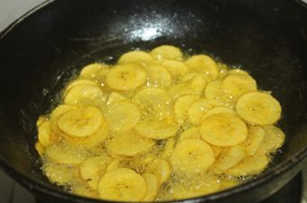 Kerala Banana Chips Recipe - Nendran Chips Recipe