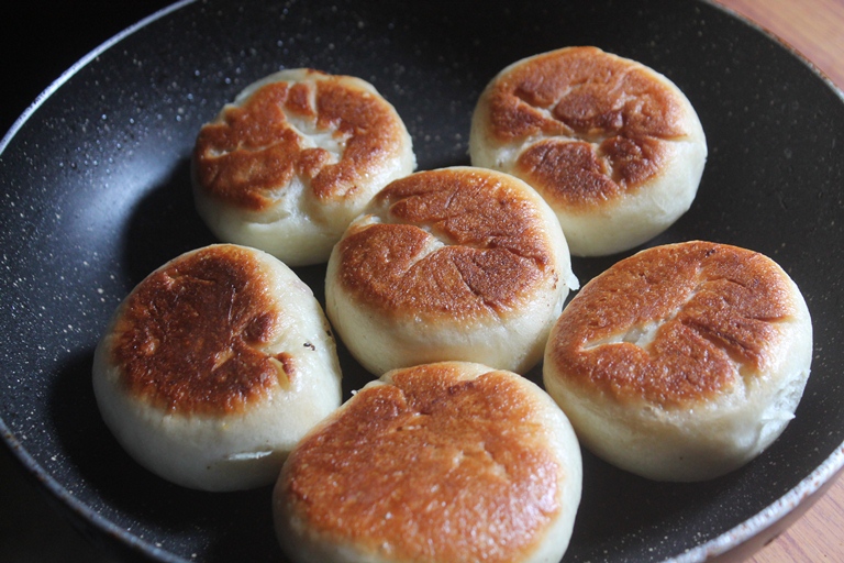 How to Make Soft Buns Without Oven (on a frying pan)