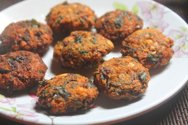 Keerai Vadai Recipe   Spinach Paruppu Vada   Parippu Vadai Recipe - 95