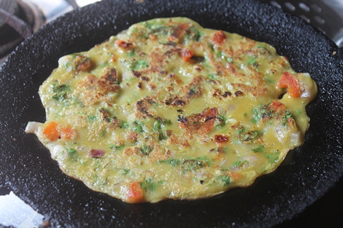Spicy Wheat Flour Pancakes Recipe   Gavhache dhirde Recipe - 95
