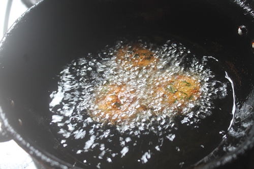 Keerai Vadai Recipe   Spinach Paruppu Vada   Parippu Vadai Recipe - 74