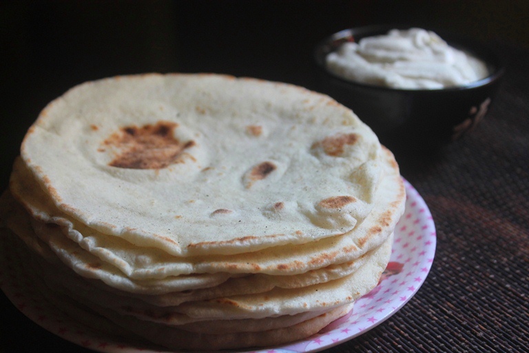 serve pita with garlic sauce