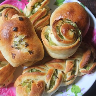 Scallion Rolls Recipe   Spring Onion Buns Recipe   Easy Dinner Rolls - 37