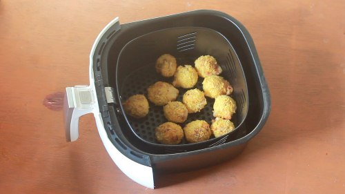 Crispy Paneer Cheese Balls in a Air Fryer - Healthy Snack Ideas