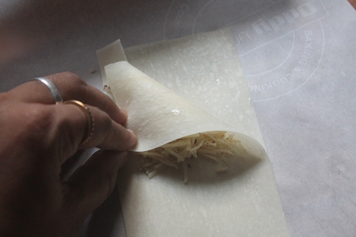 start folding for samosa