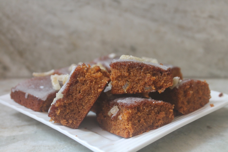 treacle tray bake