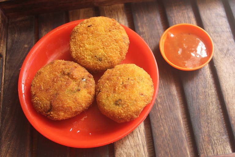 Sooji Cutlet Recipe - Rava Vegetable Cutlet Recipe