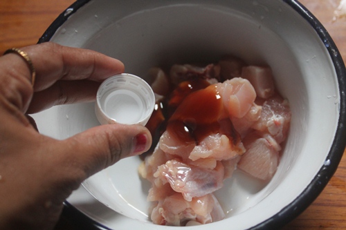 add vinegar to chicken