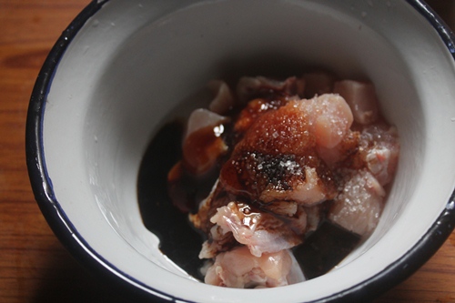 season chicken with salt and sugar