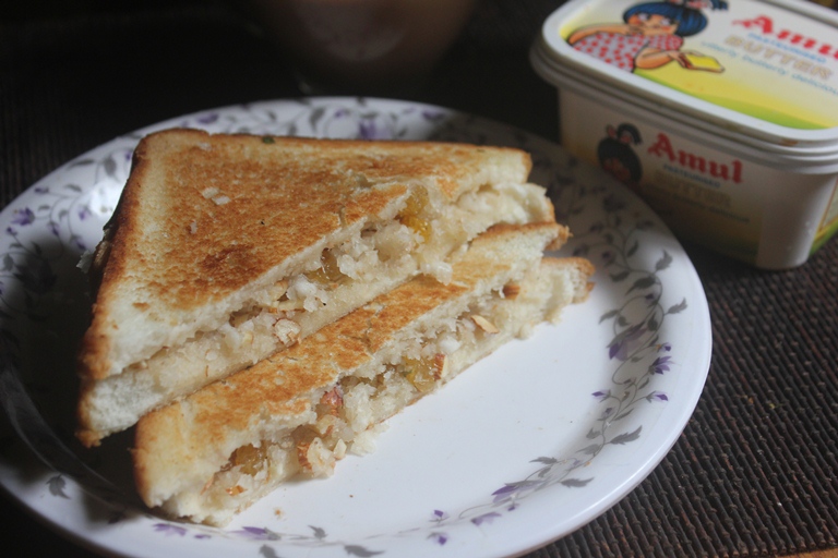 Sweet Coconut Sandwich Recipe   Thengai Sandwich Recipe - 19