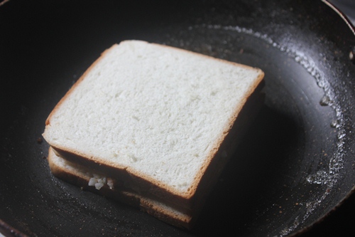 Sweet Coconut Sandwich Recipe   Thengai Sandwich Recipe - 12