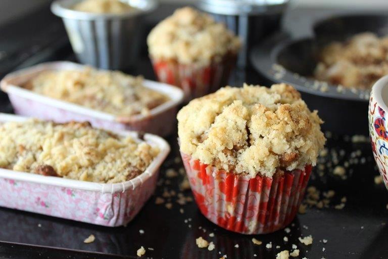 Apple crumble muffins