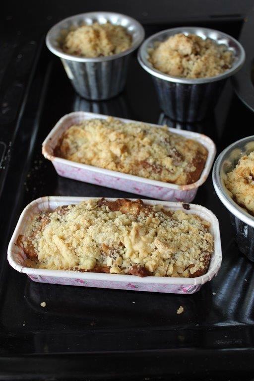 Apple crumble muffins