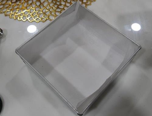 square cake pan