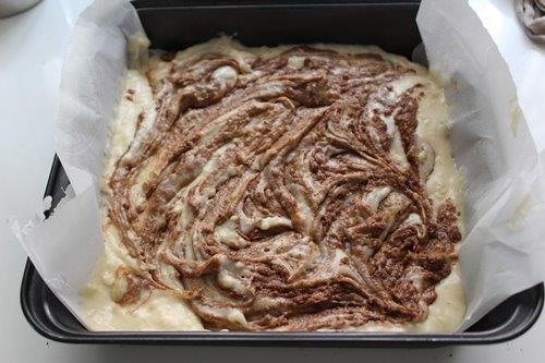 cinnamon roll cake