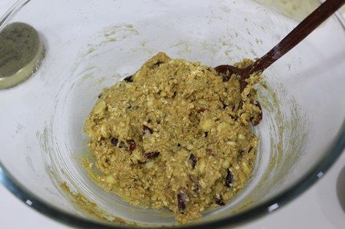 White Chocolate and Cranberry Cookies