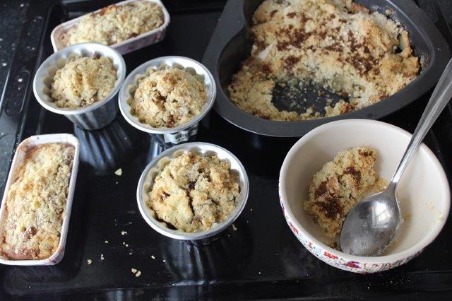 Apple crumble muffins