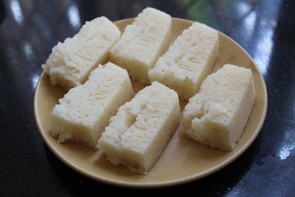 Light Brown Sugar steamed Rice Cake ~ 蒸黄糖糕