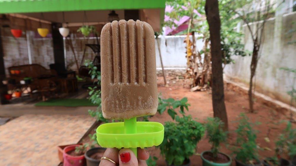 Dalgona Popsicle