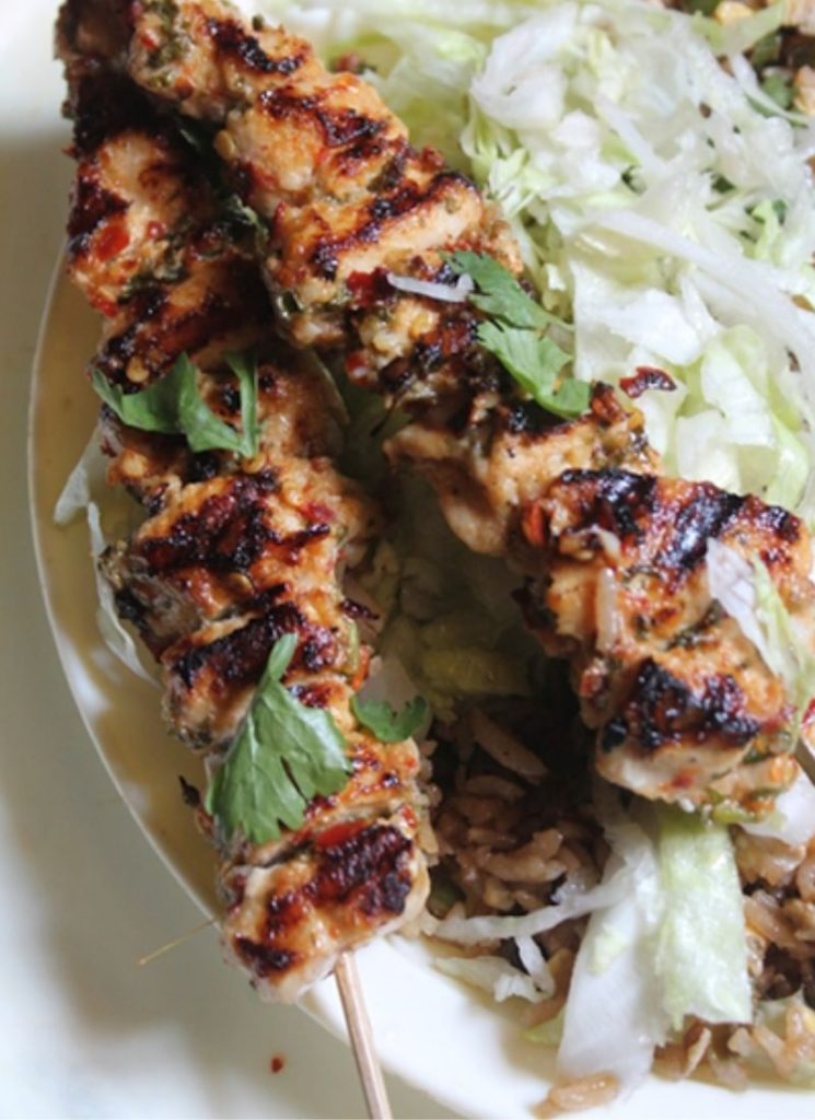 chicken kebab with lettuce