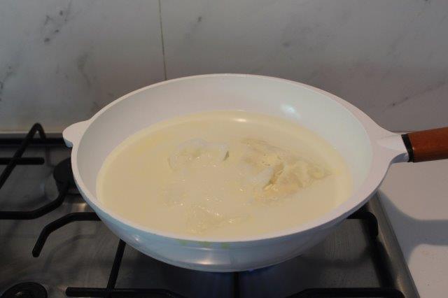 take milk in a big sauce pan