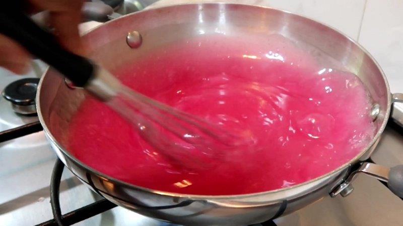 Strawberry Custard Halwa