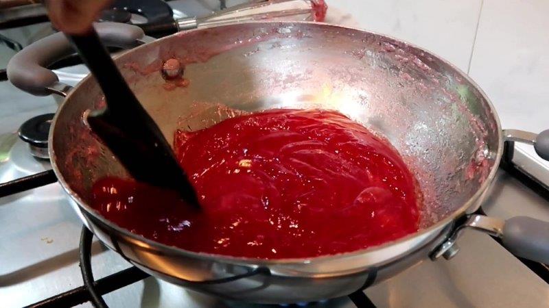 Strawberry Custard Halwa