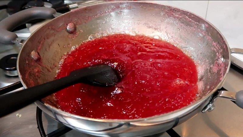 Strawberry Custard Halwa